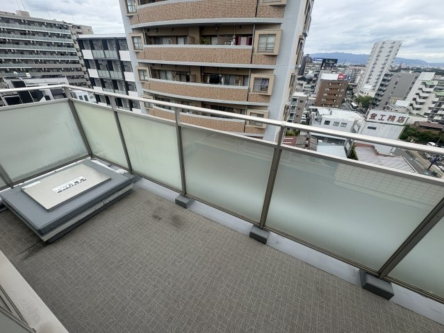 ロハス江坂のバルコニー