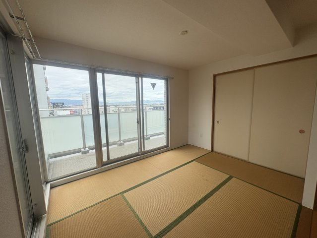 ロハス江坂の和室