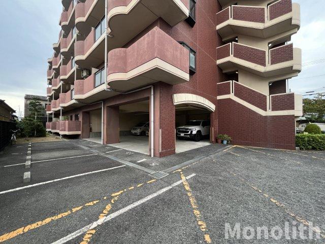 MIRUS岸和田の駐車場