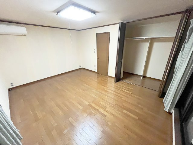 矢野南5丁目戸建の洋室