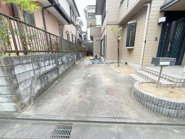 矢野南5丁目戸建の駐車場