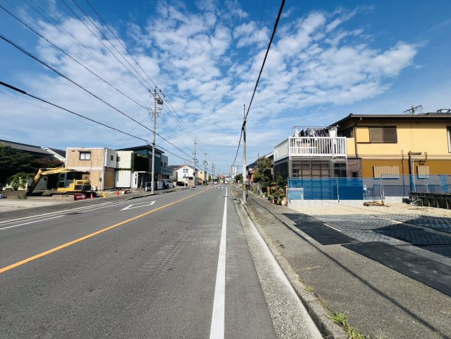 半田市東洋町2丁目23番9『仲介手数料無料』新築一戸建て・建売の前面道路含む現地写真
