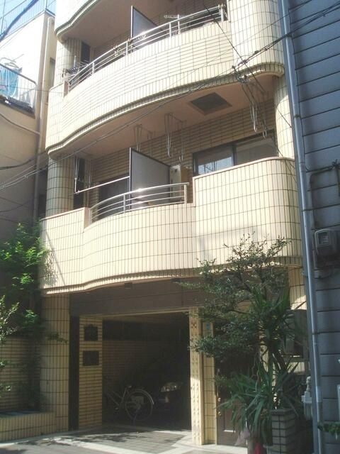 ロワール浅草の外観