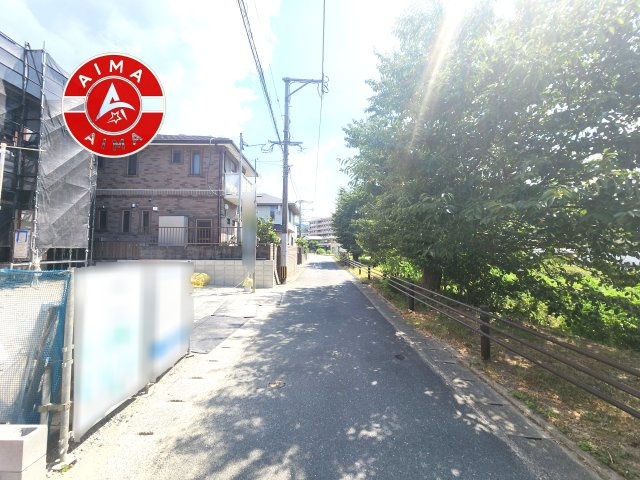 福岡市早良区梅林6丁目第2-1棟（1号棟）の外観|前面道路含む現地の写真です。
