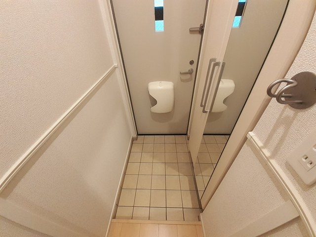 Ａ ＦＬＡＴの玄関