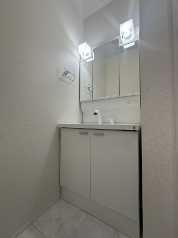 リーブルファイン鳴尾の洗面所|脱衣スペースもあります