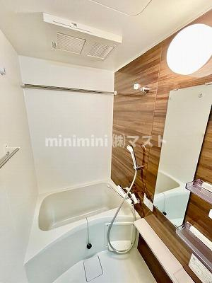 アルティザ南堀江の浴室|※同マンション別間取り参考写真です