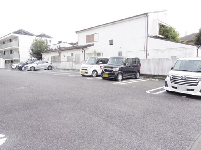 ブランシュールの駐車場|駐車場