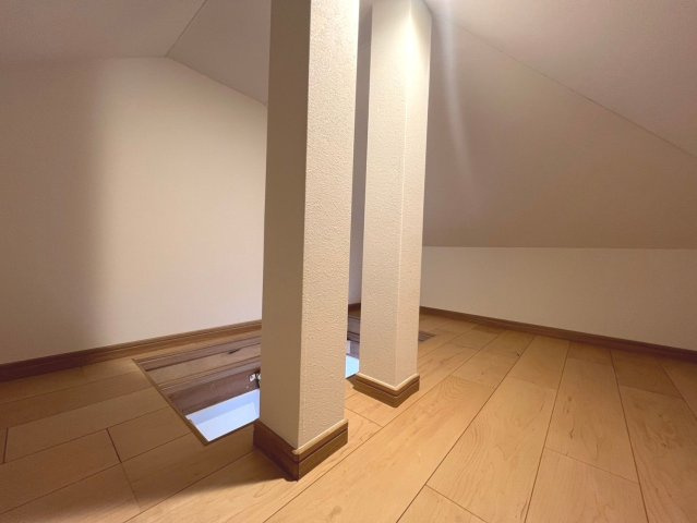 【収納】 | 練馬区小竹町１丁目　未入居戸建て | グルニエ収納には季節物や家族の思い出などを大事にしまえます
