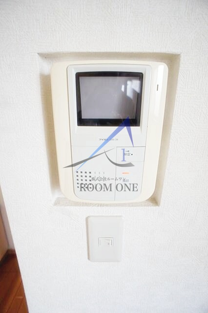 リバティ青戸のセキュリティ|モニター付きインターホンです。