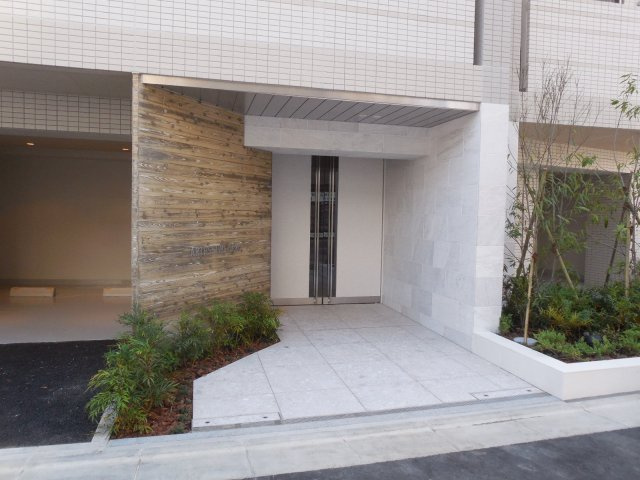 ARTESSIMO OAZOのエントランス