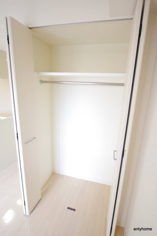 プレサンス大阪城公園ファーストシート　仲介手数料無料の収納
