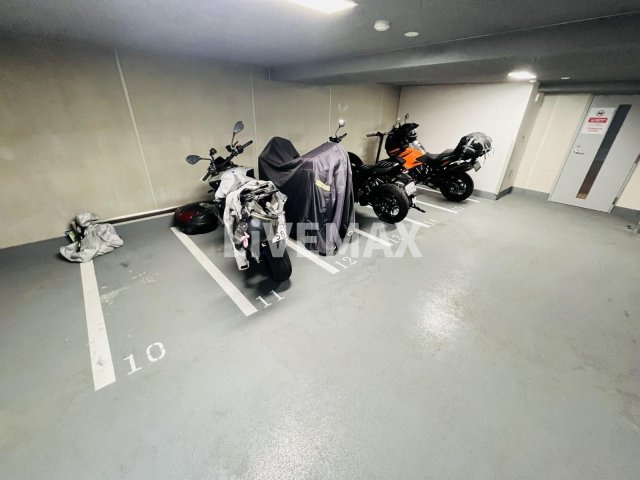 【駐車場】パークアクシス　新宿百人町