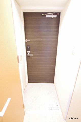 エスリード京橋WEST　仲介手数料無料の玄関