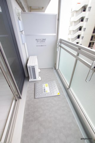 エスリード京橋WEST　仲介手数料無料のバルコニー
