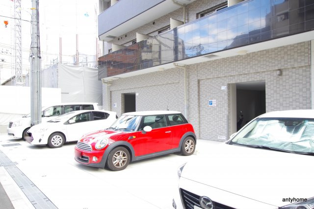 エスリード京橋WEST　仲介手数料無料の駐車場