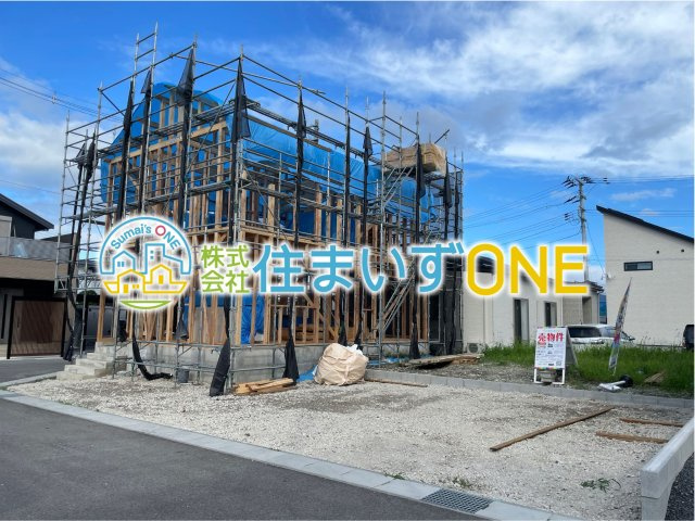 【外観】 | 【新築分譲住宅　～クレイドルガーデン～】 山形市東志戸田　第1　☆全2棟☆ | 【Appearance】
時間のゆとりと空間、爽やかな陽光がもたらす光と風を贅沢なまでに感じる暮らしが始まります。