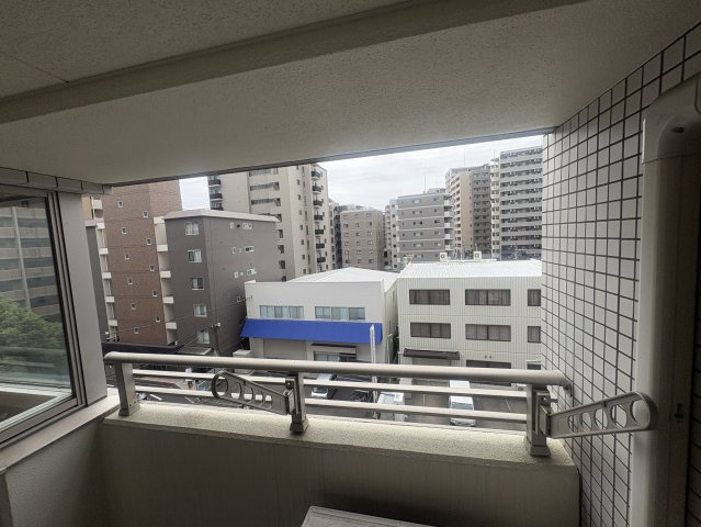 ロハス江坂のバルコニー