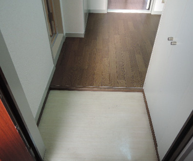 パレーシャル鈴木の玄関