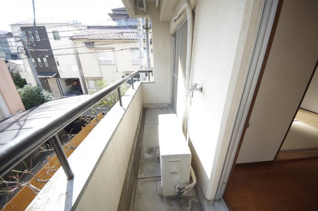 【バルコニー】