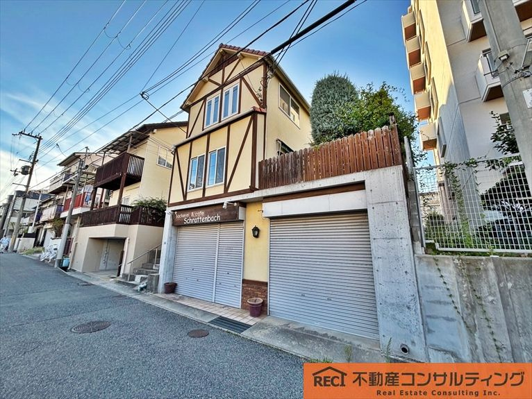 神戸市東灘区西岡本1丁目　店舗付中古戸建の周辺|キッチン・トイレ2ヵ所付き！用途に応じて使えます