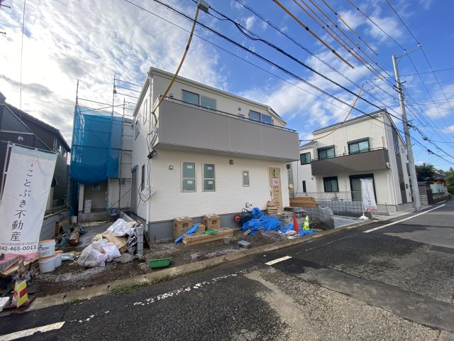 新築戸建て　東久留米前沢4丁目　全3棟の前面道路含む現地写真