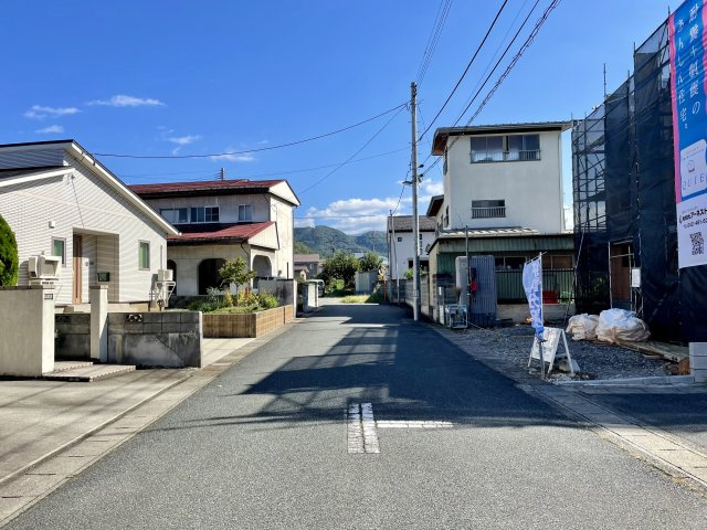 【前面道路含む現地写真】 | 【新築分譲住宅　～クレイドルガーデン～】山形市大野目第5　☆全1棟☆ | 【Frontal road】
忙しく過ぎゆく日常を忘れ去るほど、ゆったりした時間が流れる住環境。『快適』は「家」と「街」と「環境」が調和した時に訪れることだと改めて感じさせてくれます。