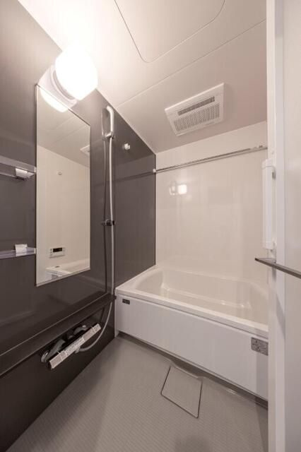 Ｓ－ＲＥＳＩＤＥＮＣＥ入谷ａｌｅｓｉａの浴室