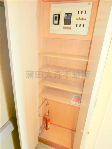 パインコート梅屋敷の収納|玄関収納