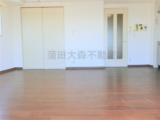 パインコート梅屋敷の居間・リビング