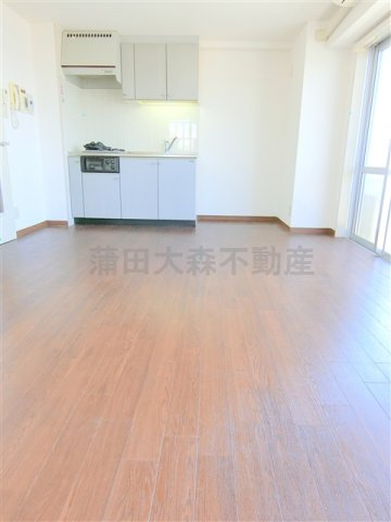 パインコート梅屋敷の居間・リビング