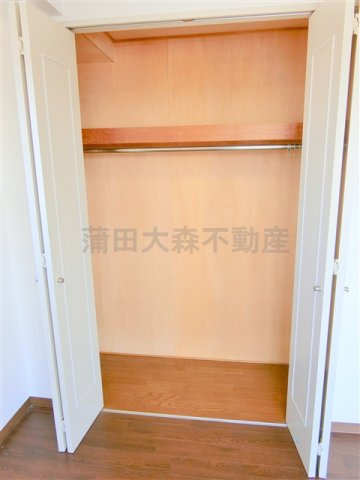 パインコート梅屋敷の収納|大きめな収納　クローゼット