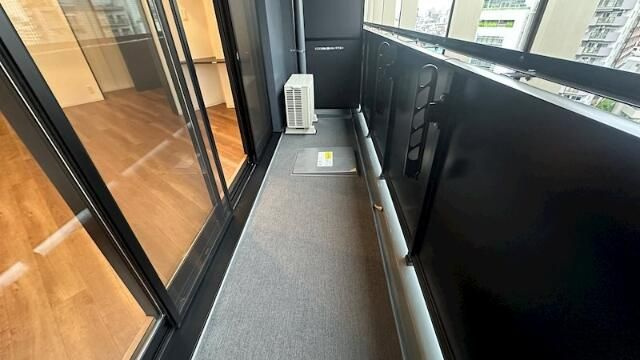 ZOOM新宿御苑前のバルコニー