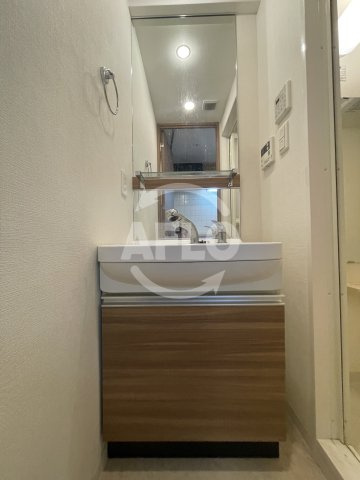 プレサンス野田阪神駅前ザ・ファーストの独立洗面台|プレサンス野田阪神駅前ザ・ファースト　洗面台