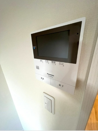 ビューノ小竹向原の玄関