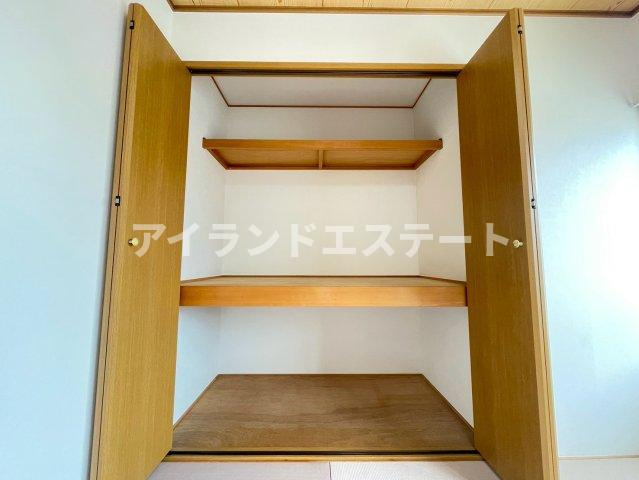 多摩ハイツB棟　1フロア1住戸　リフォーム済　独立洗面台の収納