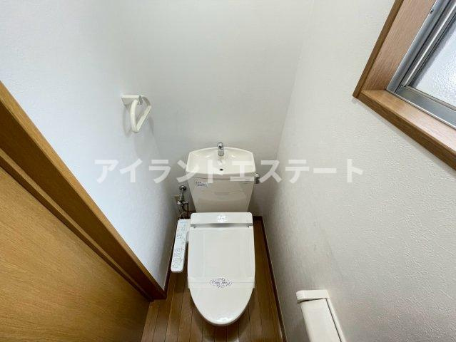 多摩ハイツB棟　1フロア1住戸　リフォーム済　独立洗面台のトイレ