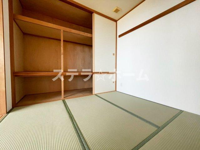 ルネ千里中央 ザ・ローズガーデンの和室|明るい和室です
