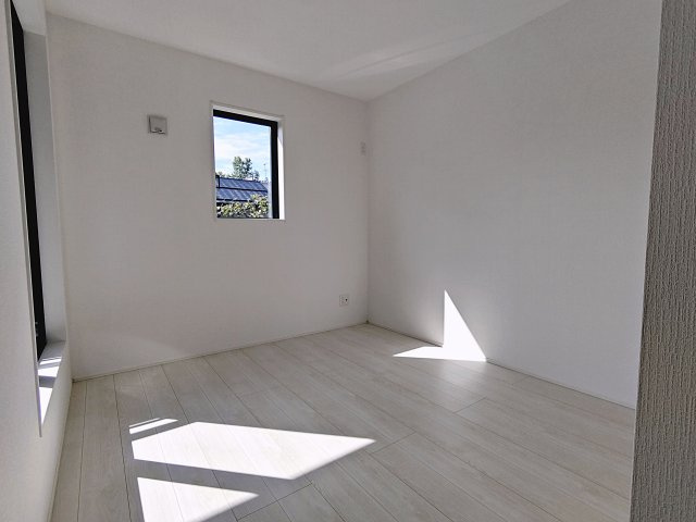 新築戸建・新築建売　郡山市台新一丁目　開成小・第一中の洋室|5.2帖の洋室はコンパクトなので空調効率が高く過ごしやすいプライベートルーム！