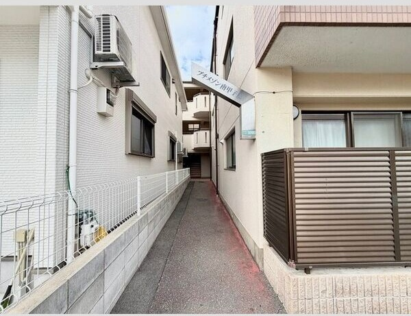 プチメゾン南甲子園のバルコニー