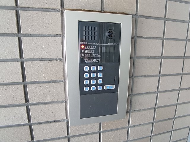 ニューコーワビルのセキュリティ|エントランスにはオートロックを完備