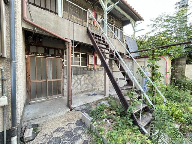 守口市アパートのエントランス