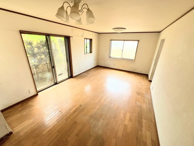 立川市一番町1丁目　中古戸建の居間・リビング|※リフォーム前