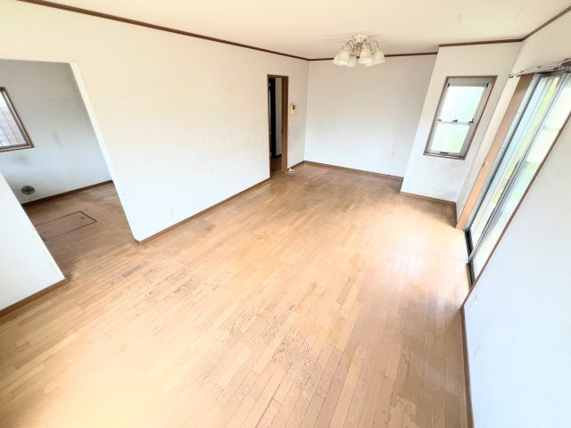 立川市一番町1丁目　中古戸建の居間・リビング|※リフォーム前