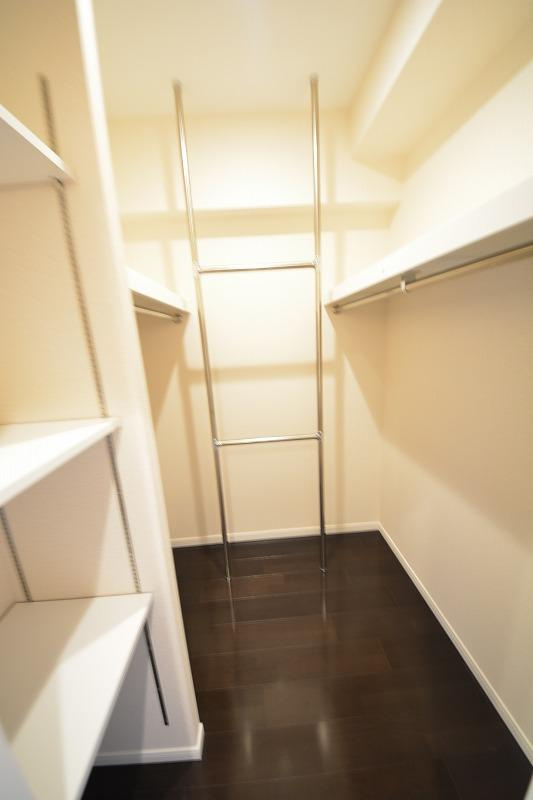 アビエール松屋町の収納|アビエール松屋町　ウォークインクローゼット