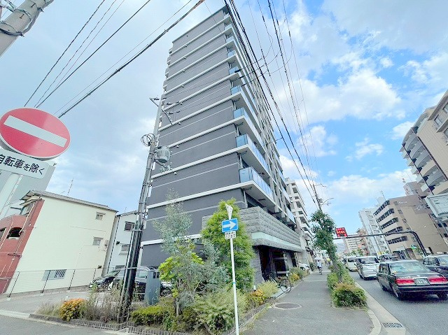 S-RESIDENCE三国WESTの外観