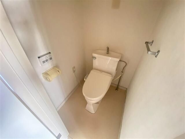 マンション豊四季のトイレ|シンプルで使いやすいトイレです