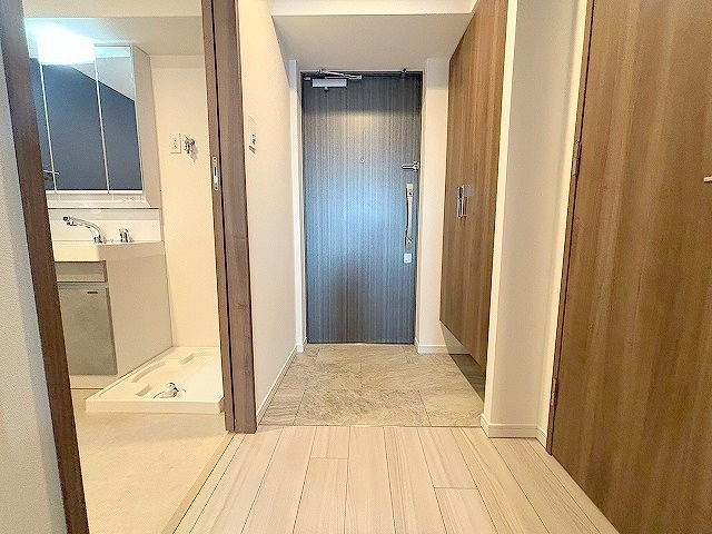 S-RESIDENCE東三国amanteの玄関