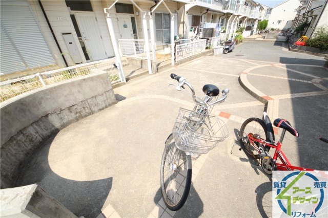 タウンハウス北別府2の駐車場