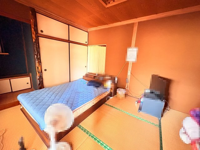 豊後高田市美和　敷地330坪以上　7LDKの寝室